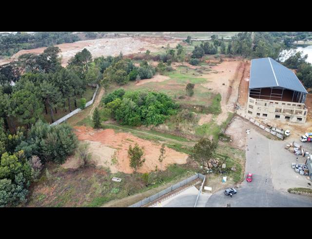 42,000M² VACANT LAND FOR SALE IN MEADOWDALE